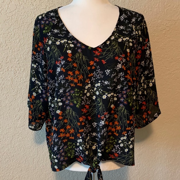 Como Vintage Black Floral Short Sleeve V-Neck Front Tie Top Blouse Dressy Casual - Picture 5 of 12